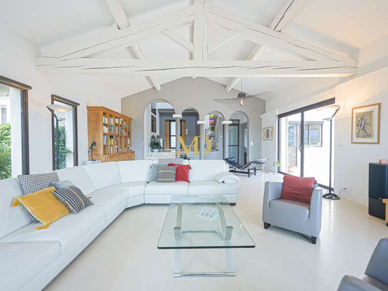 Maison Saint-Saturnin-lès-Apt - 5 chambres - 280m²