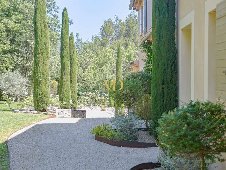 Maison Saint-Saturnin-lès-Apt - 5 chambres - 280m²