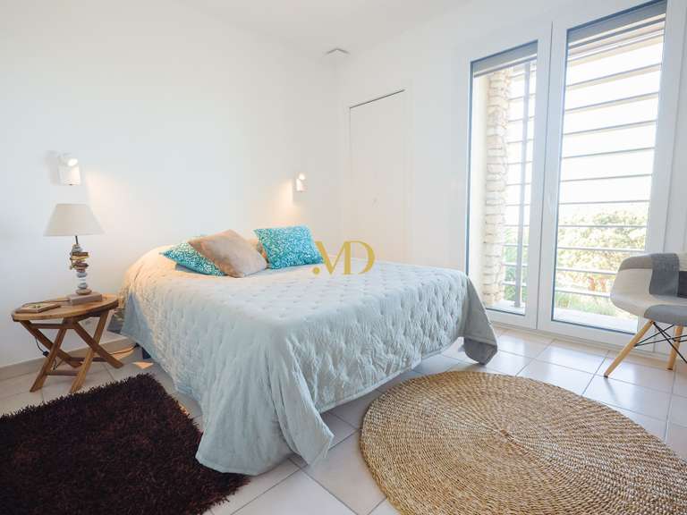 Maison Saint-Saturnin-lès-Apt - 4 chambres - 160m²