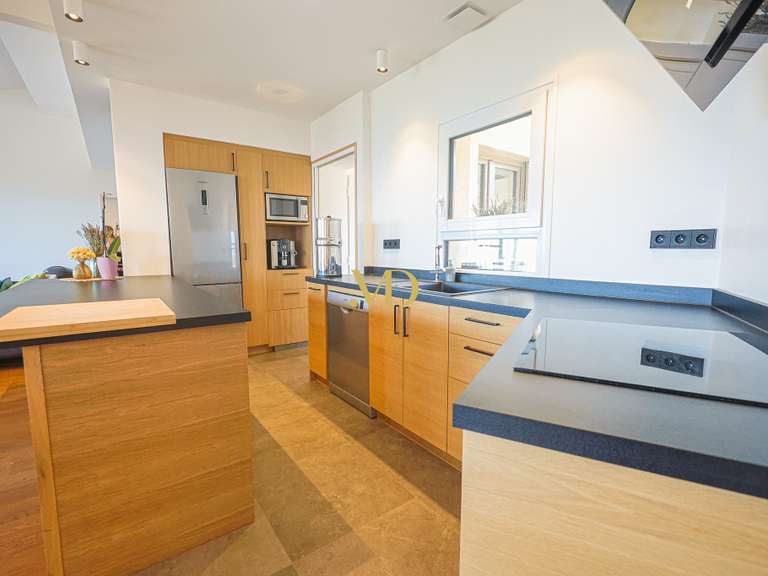 Maison Saint-Saturnin-lès-Apt - 4 chambres - 160m²