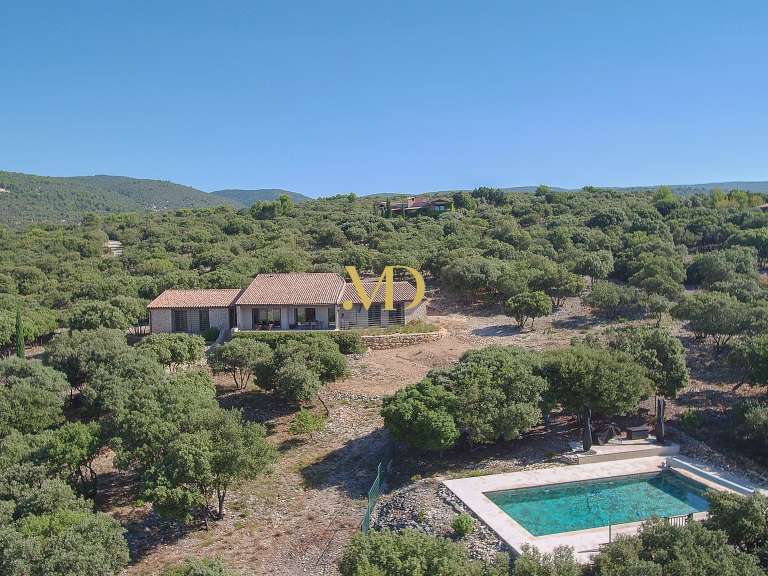 Maison Saint-Saturnin-lès-Apt - 4 chambres - 160m²