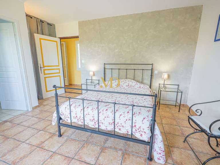 Maison Saint-Saturnin-lès-Apt - 5 chambres - 252m²