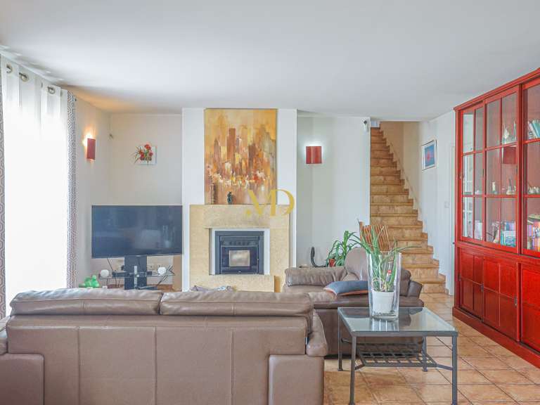 Maison Saint-Saturnin-lès-Apt - 5 chambres - 252m²