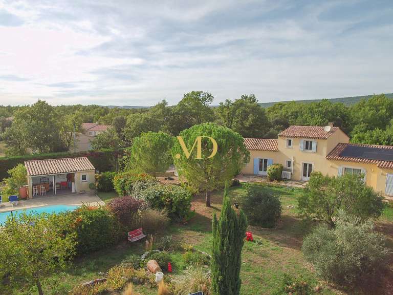 Maison Saint-Saturnin-lès-Apt - 5 chambres - 252m²