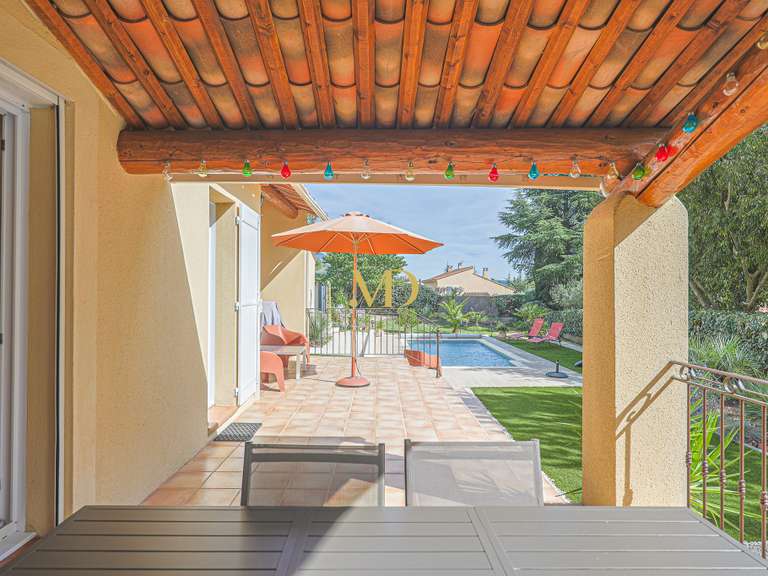 Maison Saint-Saturnin-lès-Apt - 3 chambres - 126m²