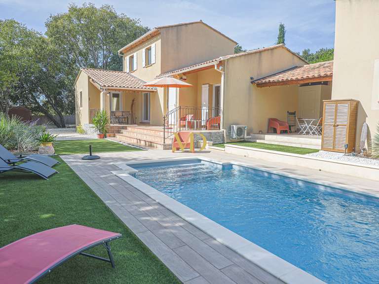Maison Saint-Saturnin-lès-Apt - 3 chambres - 126m²