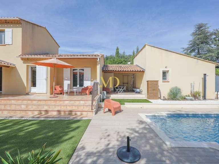 Maison Saint-Saturnin-lès-Apt - 3 chambres - 126m²