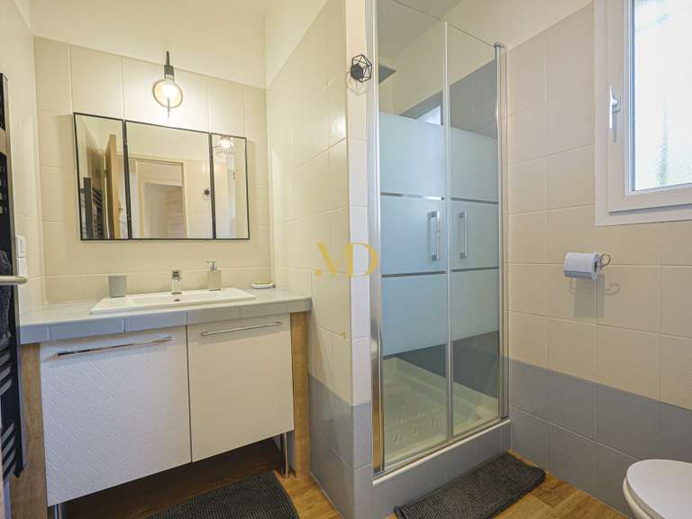 Maison Saint-Saturnin-lès-Apt - 3 chambres - 126m²