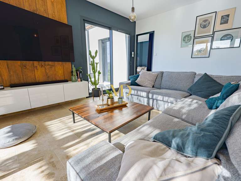 Maison Saint-Saturnin-lès-Apt - 3 chambres - 98m²