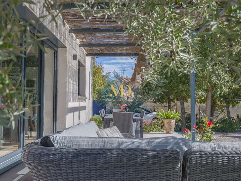 Maison Saint-Saturnin-lès-Apt - 3 chambres - 98m²