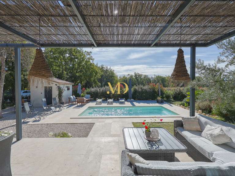 Maison Saint-Saturnin-lès-Apt - 3 chambres - 98m²