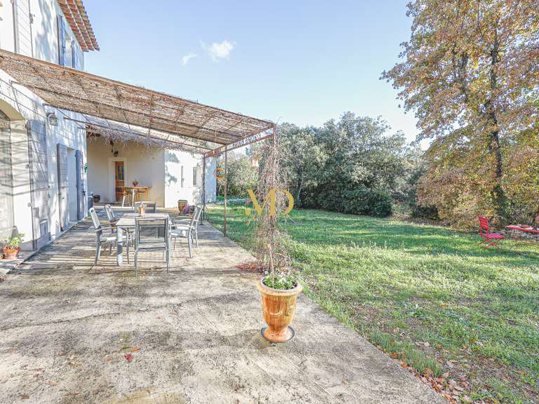 Maison Saint-Saturnin-lès-Apt - 5 chambres - 200m²