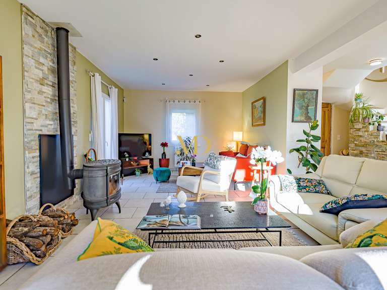 Maison Saint-Saturnin-lès-Apt - 5 chambres - 200m²