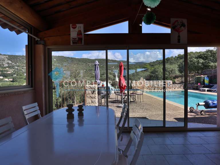 Maison Saint-Saturnin-lès-Apt - 3 chambres - 170m²