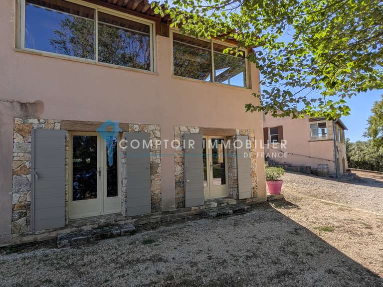Maison Saint-Saturnin-lès-Apt - 3 chambres - 170m²