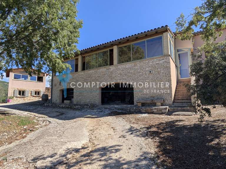 Maison Saint-Saturnin-lès-Apt - 3 chambres - 170m²