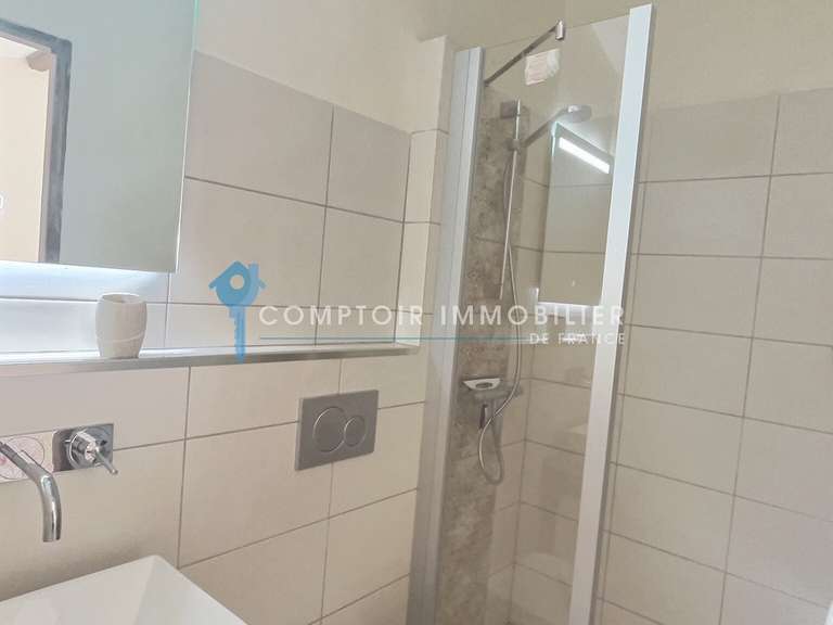 Maison Saint-Saturnin-lès-Apt - 4 chambres - 132m²