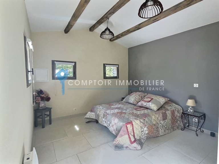 Maison Saint-Saturnin-lès-Apt - 4 chambres - 132m²