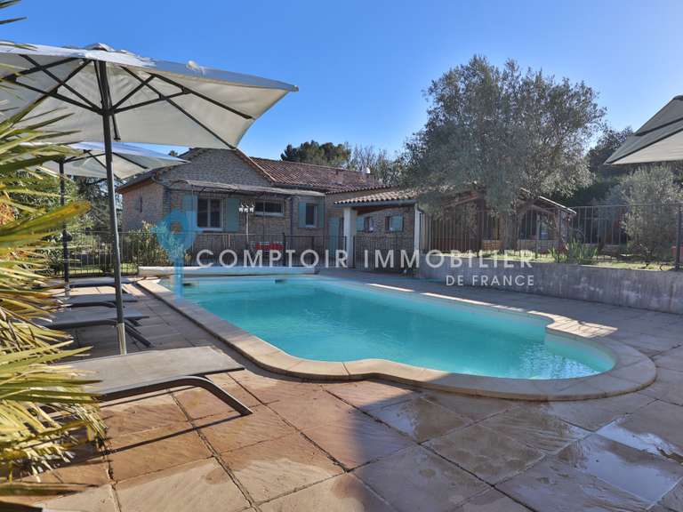 Maison Saint-Saturnin-lès-Apt - 4 chambres - 132m²