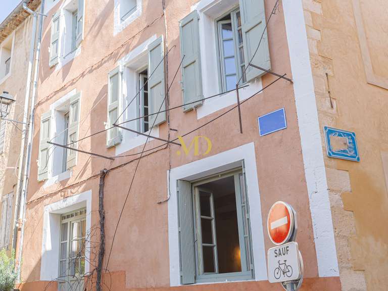 Maison Saint-Saturnin-lès-Apt - 3 chambres - 150m²