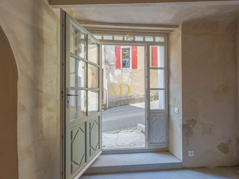 Maison Saint-Saturnin-lès-Apt - 3 chambres - 150m²