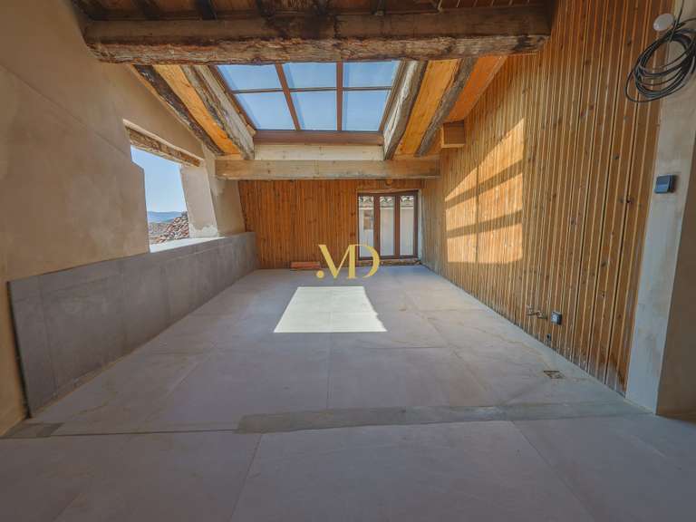 Maison Saint-Saturnin-lès-Apt - 3 chambres - 150m²