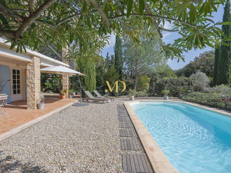 Maison Saint-Saturnin-lès-Apt - 4 chambres - 194m²