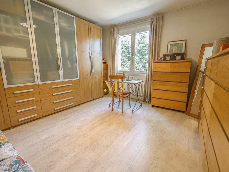 Maison Saint-Saturnin-lès-Apt - 4 chambres - 194m²