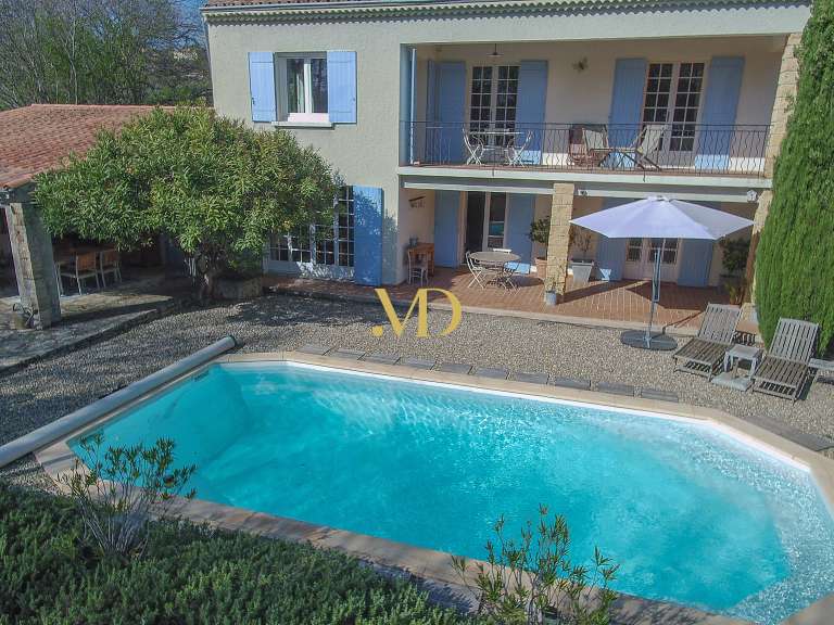 Maison Saint-Saturnin-lès-Apt - 4 chambres - 194m²