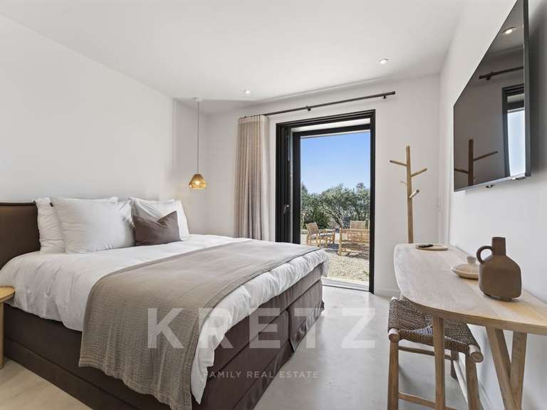 Maison Saint-Saturnin-lès-Apt - 5 chambres - 230m²