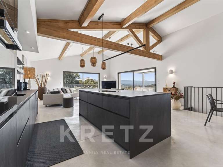 Maison Saint-Saturnin-lès-Apt - 5 chambres - 230m²