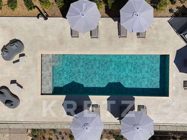Maison Saint-Saturnin-lès-Apt - 5 chambres - 230m²