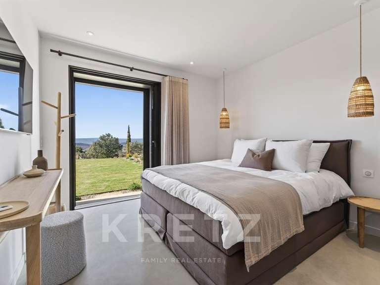 House Saint-Saturnin-lès-Apt - 5 bedrooms - 230m²