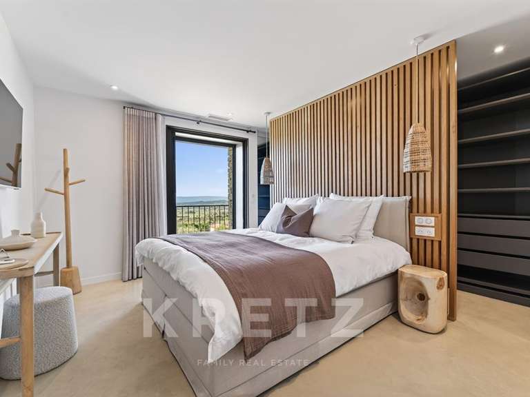 Maison Saint-Saturnin-lès-Apt - 5 chambres - 230m²