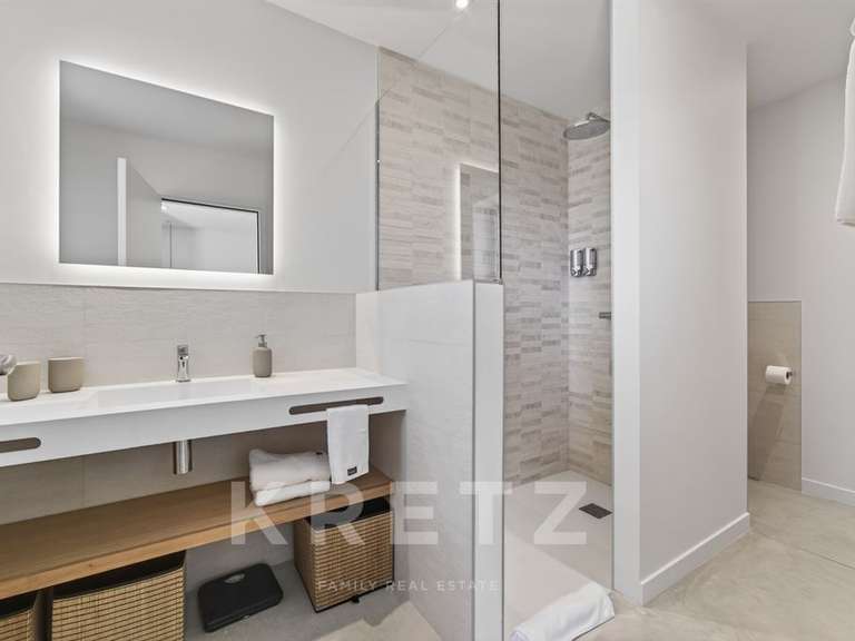 Maison Saint-Saturnin-lès-Apt - 5 chambres - 230m²