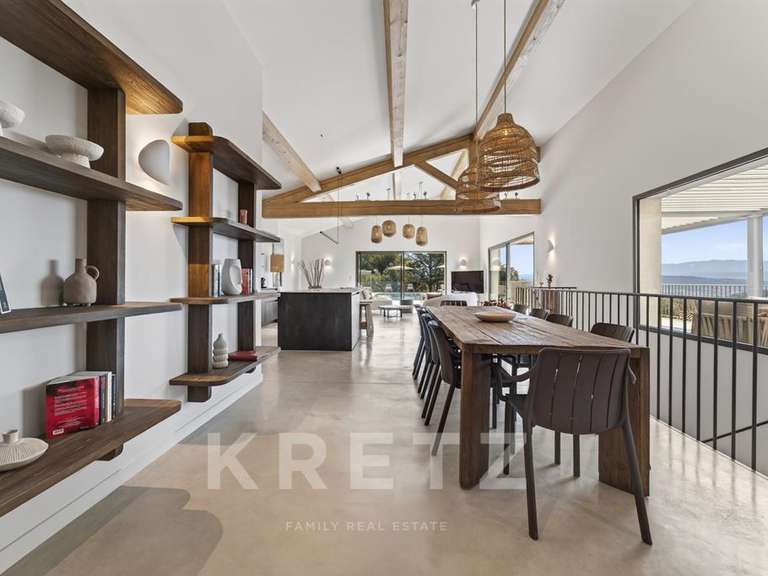 Maison Saint-Saturnin-lès-Apt - 5 chambres - 230m²