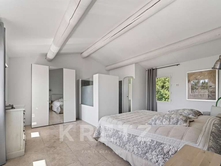 Maison Saint-Saturnin-lès-Apt - 5 chambres - 325m²