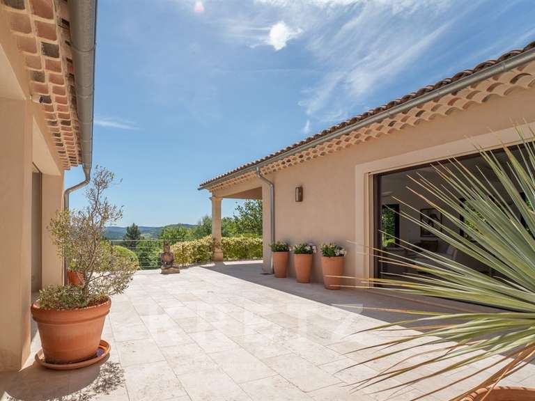 Maison Saint-Saturnin-lès-Apt - 5 chambres - 325m²