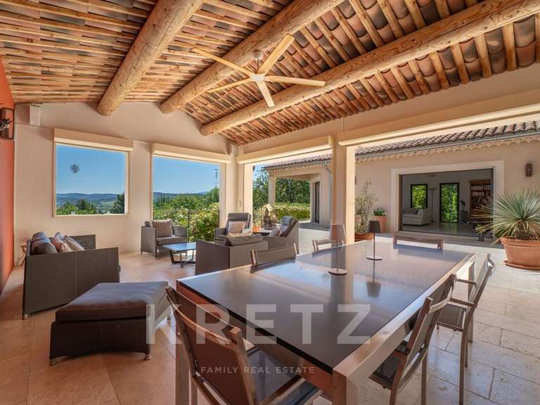 Maison Saint-Saturnin-lès-Apt - 5 chambres - 325m²