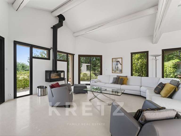 Maison Saint-Saturnin-lès-Apt - 5 chambres - 325m²