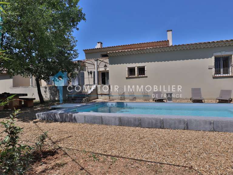 Maison Saint-Saturnin-lès-Apt - 5 chambres - 228m²