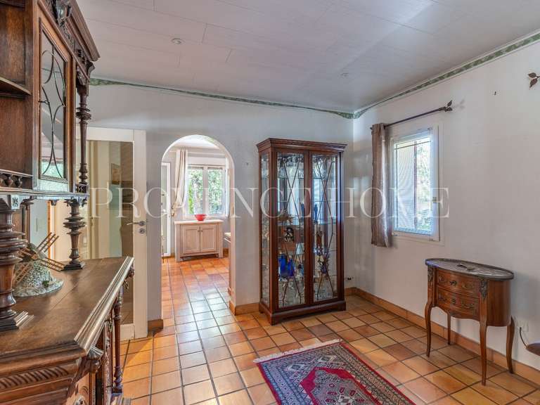 Maison Saint-Saturnin-lès-Apt - 3 chambres - 198m²