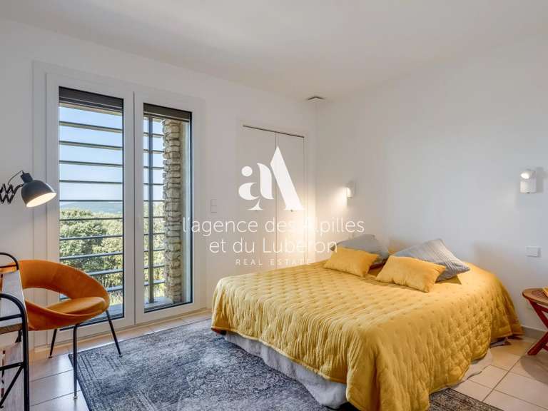 Maison Saint-Saturnin-lès-Apt - 3 chambres - 10188m²