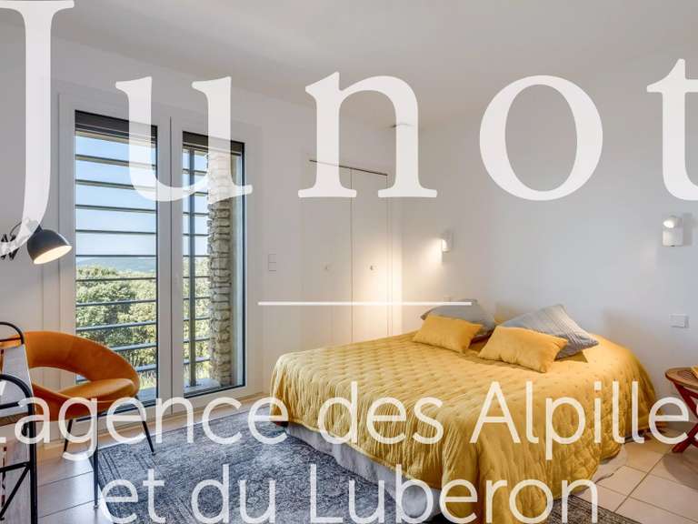Maison Saint-Saturnin-lès-Apt - 3 chambres - 188m²