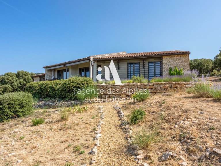 Maison Saint-Saturnin-lès-Apt - 3 chambres - 10188m²