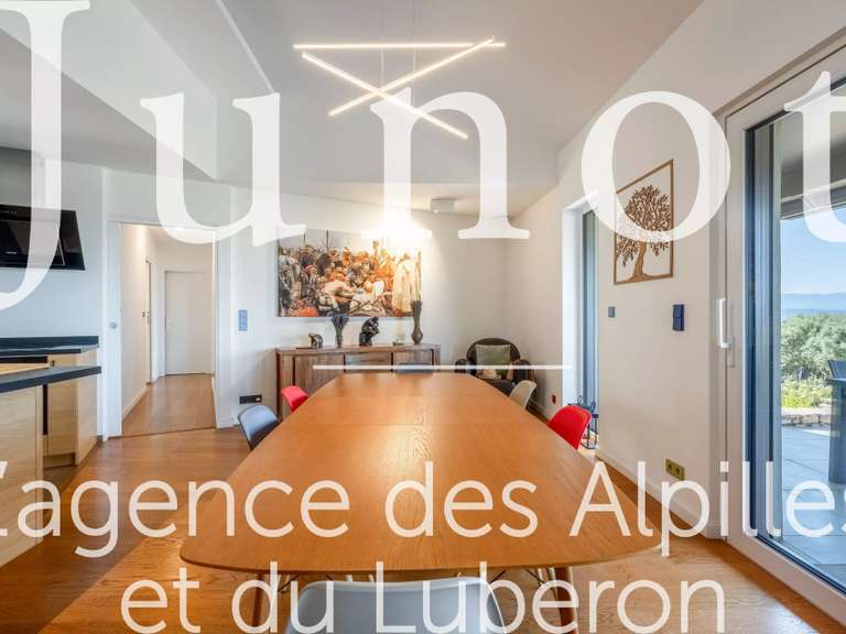 Maison Saint-Saturnin-lès-Apt - 3 chambres - 188m²