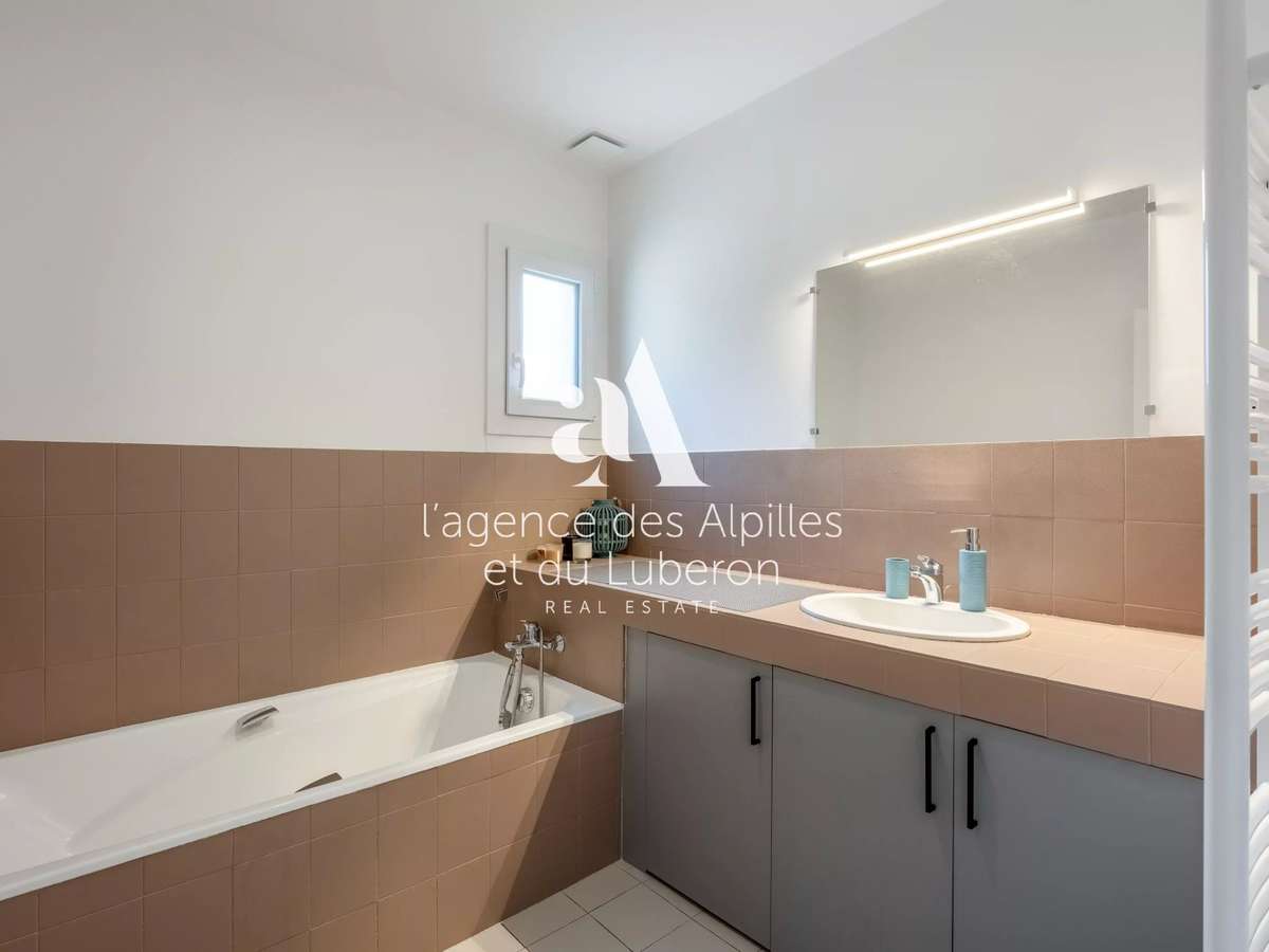 Maison Saint-Saturnin-lès-Apt