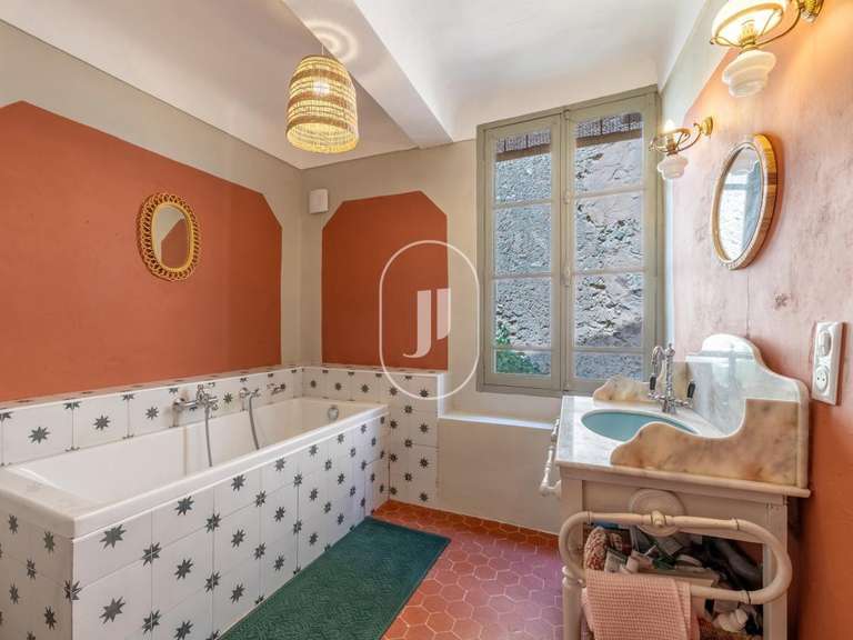 Maison Saint-Saturnin-lès-Apt - 5 chambres - 140m²