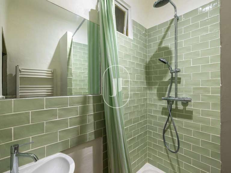 Maison Saint-Saturnin-lès-Apt - 5 chambres - 140m²