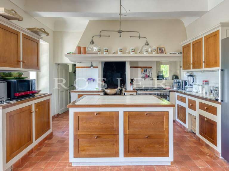 Maison Saint-Saturnin-lès-Apt - 6 chambres - 490m²